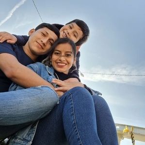 Meet your Posher, Leonela